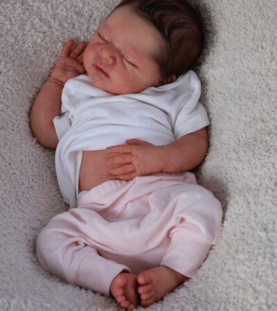 Meet Baby Raleigh! Stunning Marshmallow blend finish, rooted brown hair, 9lbs, full silicone. Already bathed & ready to fly home. Limited Edition
